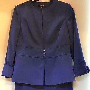 Kasper Navy 3 Piece Ladies Suit Size 6